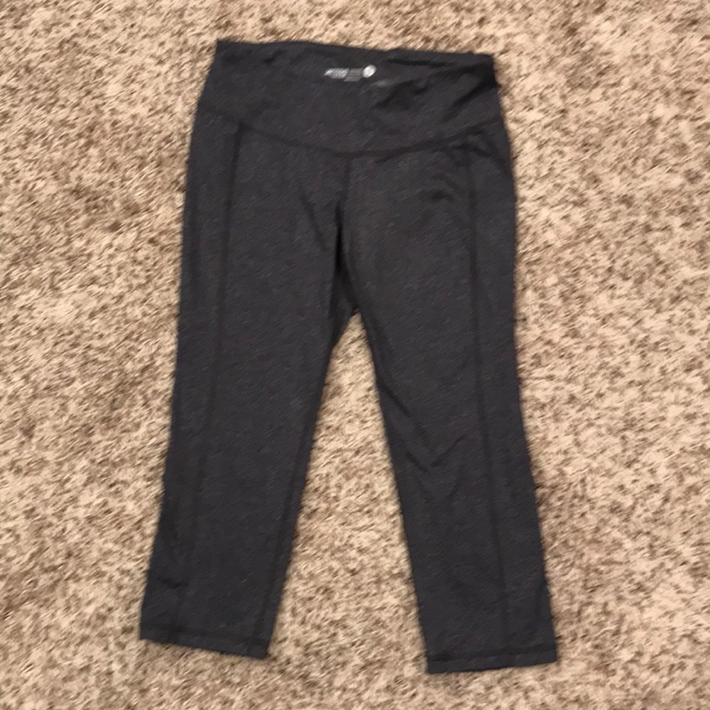 Cropped fitted active pants - small